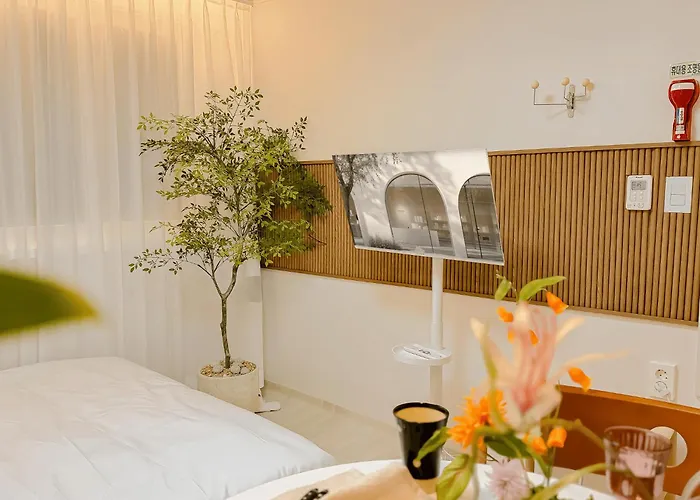 Apartment Jongno 30 Minutes, Itaewon 20 Minutes, Hongdae 20 Minutes, National Museum Of Korea, Tower 30 Minutes