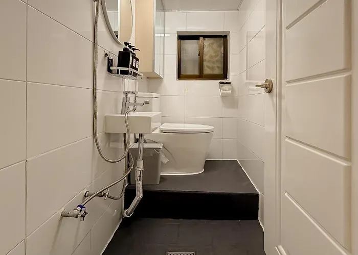 Apartment Jongno 30 Minutes, Itaewon 20 Minutes, Hongdae 20 Minutes, National Museum Of Korea, Tower 30 Minutes